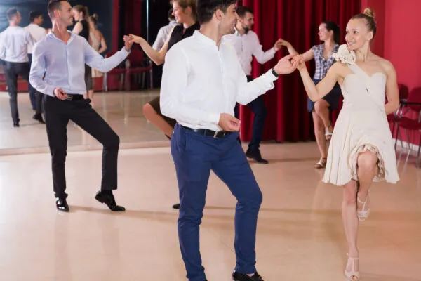 image Dance with partner