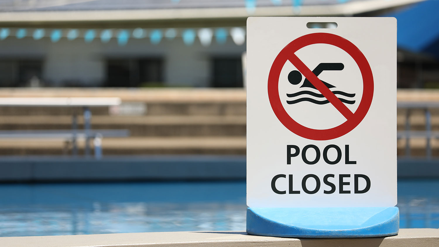 Essential ADA and HOA Swimming Pool Rules For End of Season