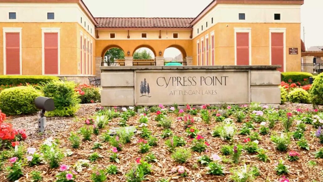 Tuscan Lakes Community Association entrance