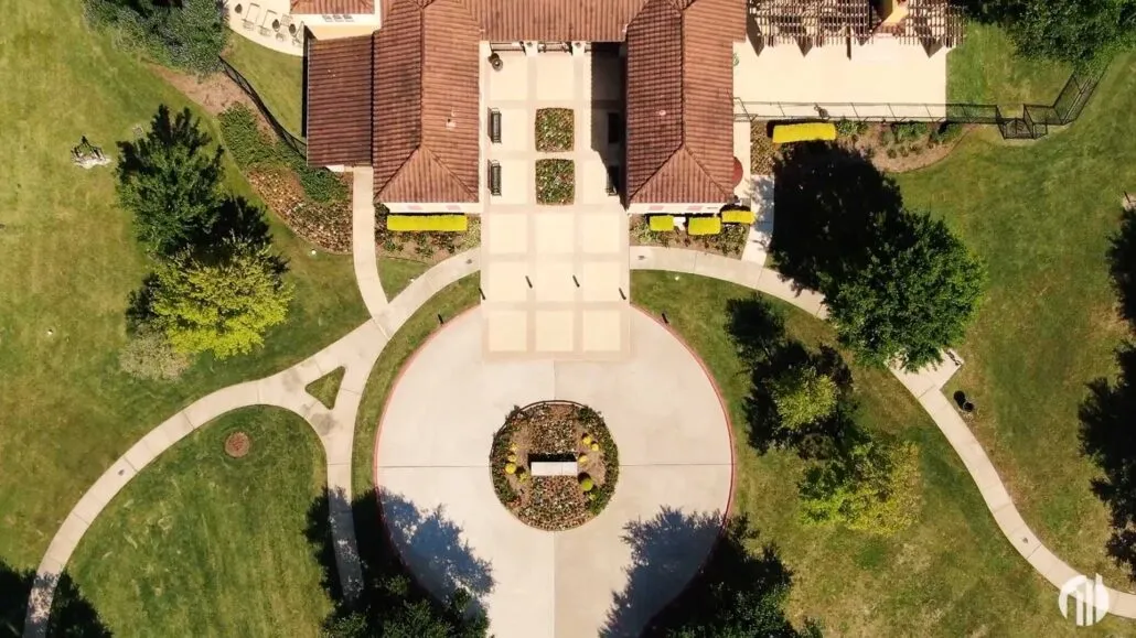 Tuscan Lakes Community Association courtyard sky view